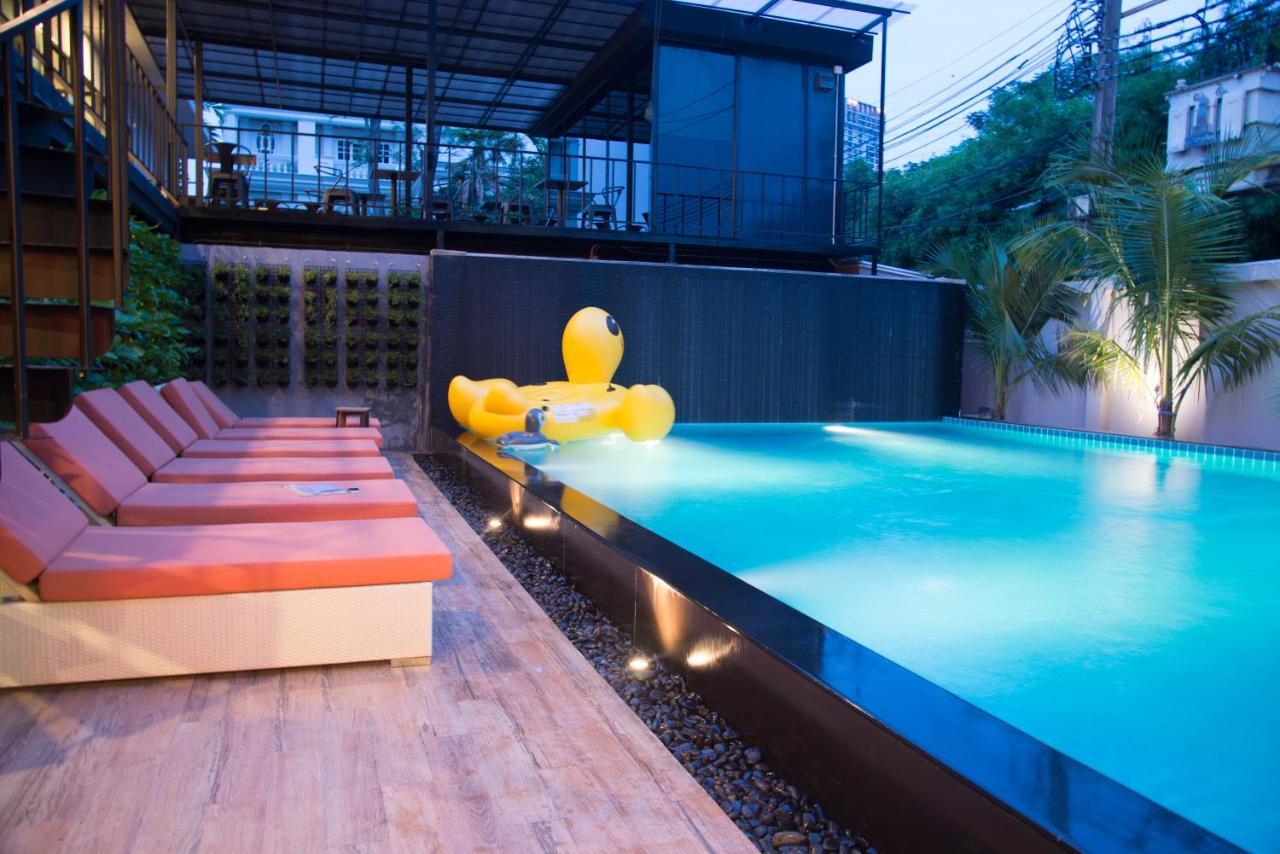 V20 Boutique Jacuzzi Khách sạn 4*